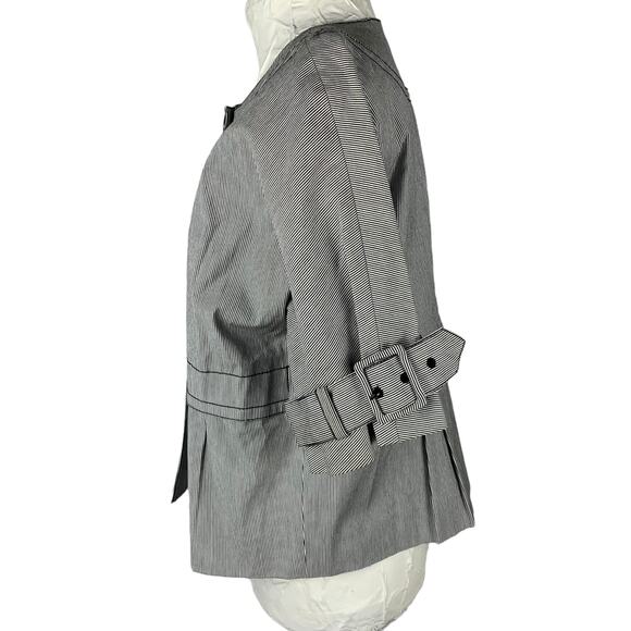 Kenneth Cole Reaction Short Sleeve Blazer Women 12 Pin Stripe Business Casual - Picture 8 of 12